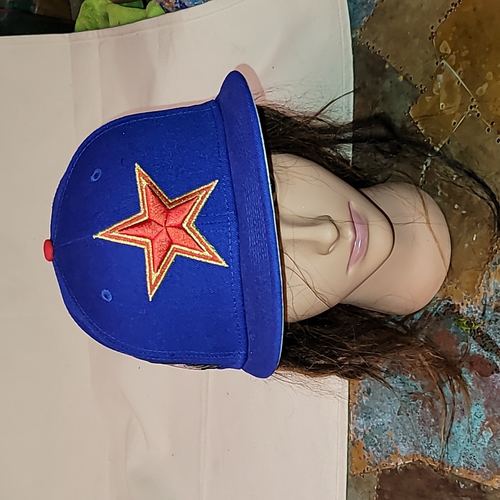 New Era. Dallas Cowboys fitted cap. NEVER WORN.  Size 7 1/8